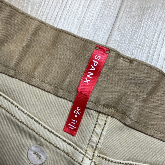 SPANX Stretch Twill Pull-on Shorts 5" in Almond/khaki, SMALL 1244 - Picture 6 of 10